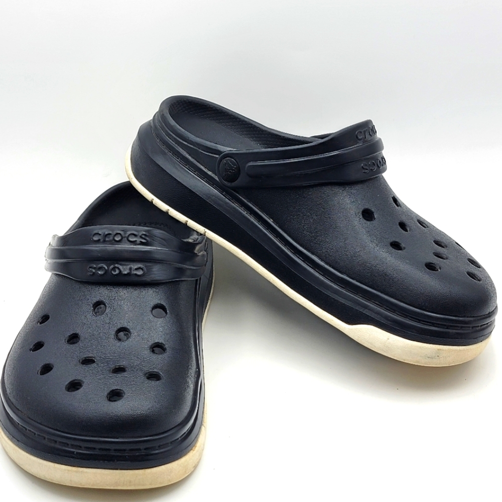 CROCS Black &‎ White Crocband Clog SIZE W-9; M-7. #1517